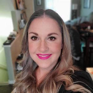 Meet your Posher, Stephanie